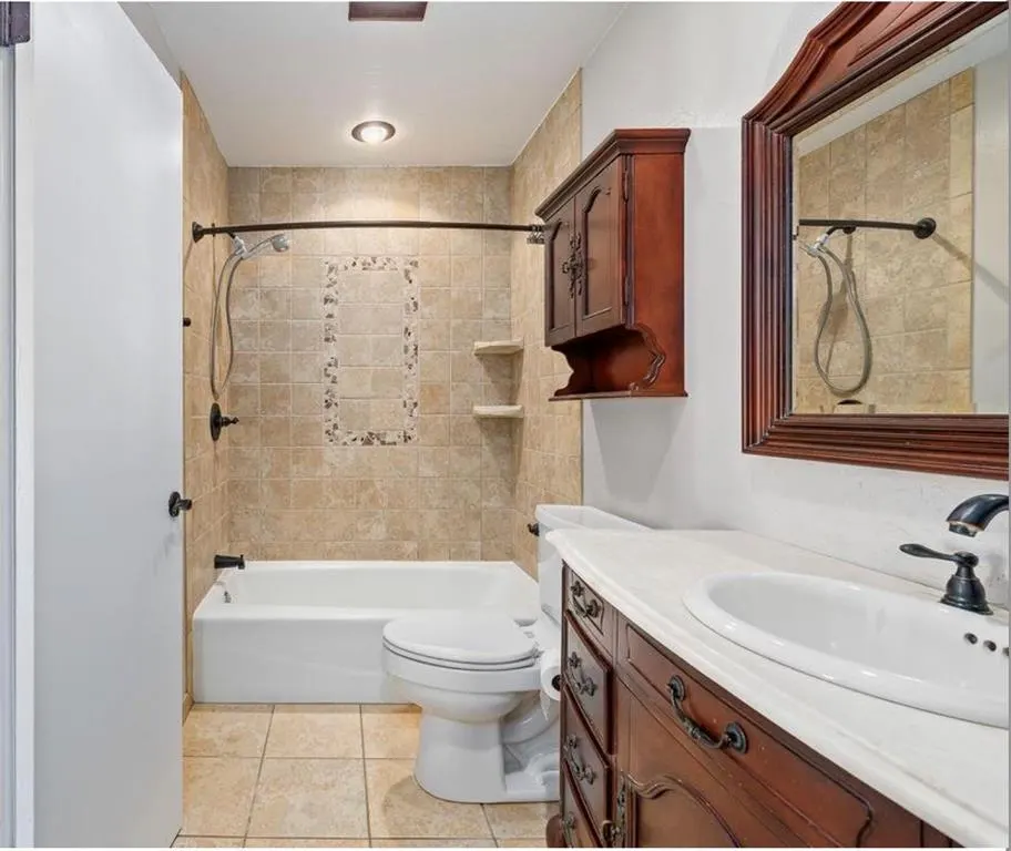 Photo 10 — 9322 Charwood Drive, Oklahoma City, OK 73139