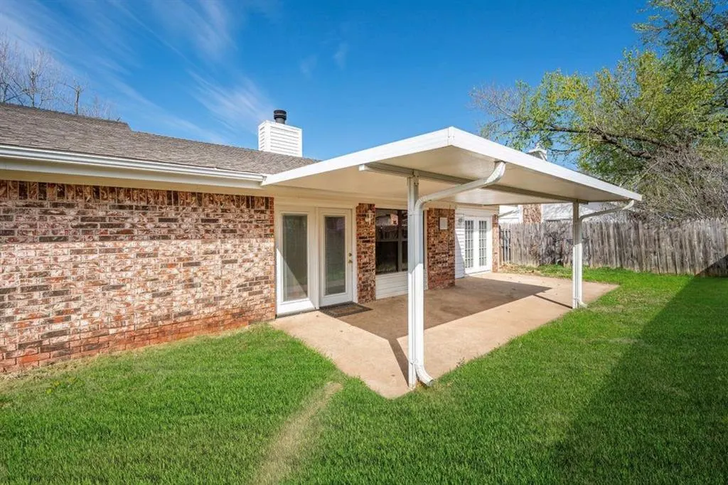 Photo 15 — 9322 Charwood Drive, Oklahoma City, OK 73139