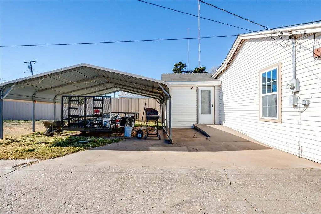 Photo 18 — 230 SE 50th Street, Oklahoma City, OK 73129