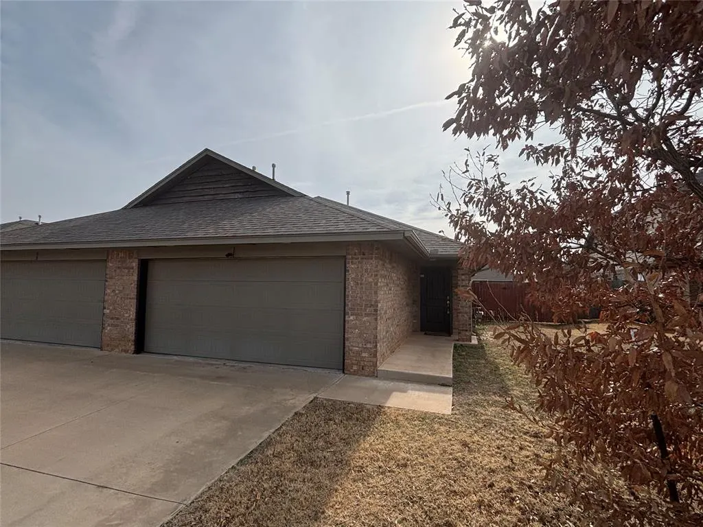 Front exterior — 8814 SW 45th Street, Oklahoma City, OK 73179