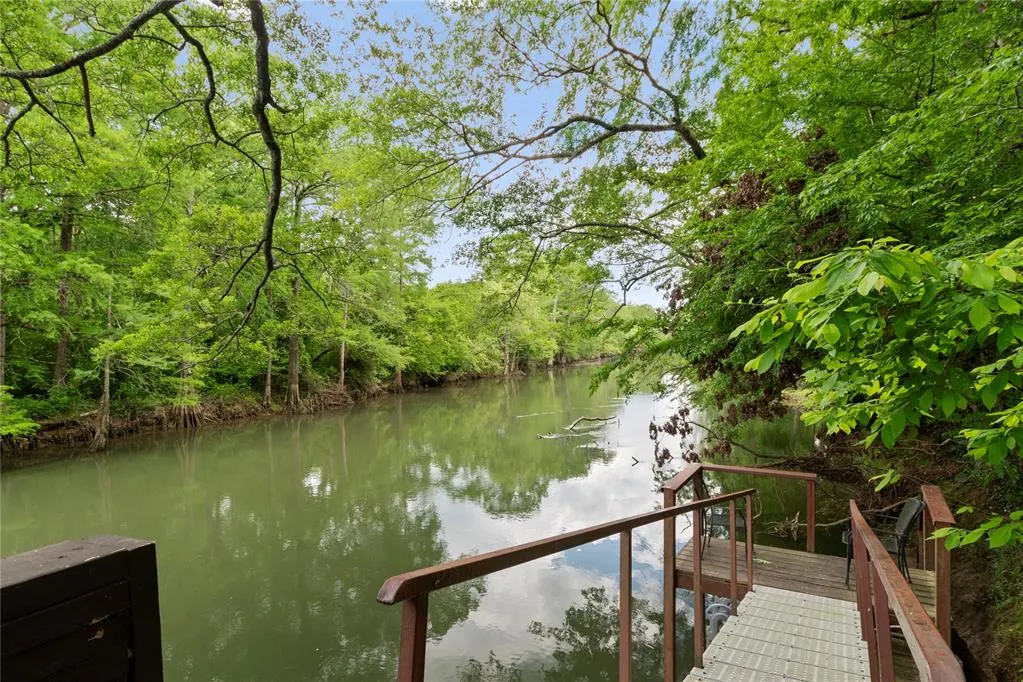 Photo 3 — 868 Red Fox Road, Broken Bow, OK 74728