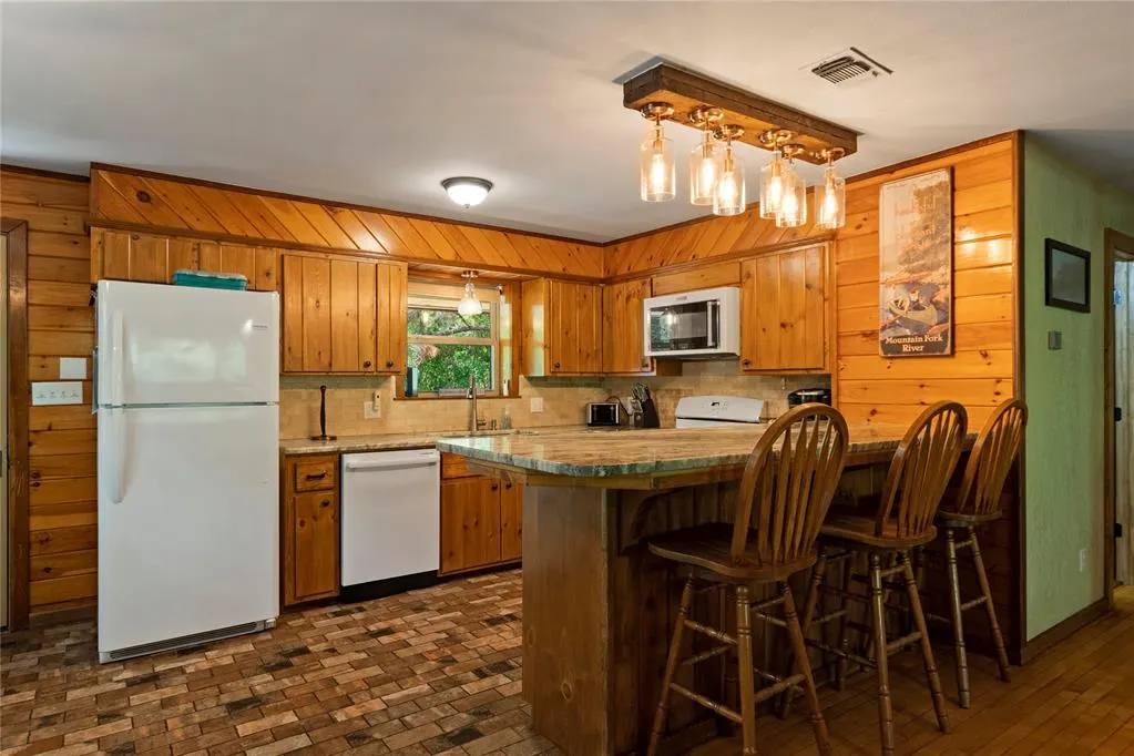 Photo 14 — 868 Red Fox Road, Broken Bow, OK 74728