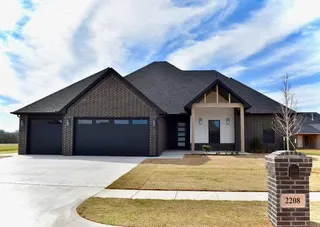 Sold home at 2208 W Sunset Drive
