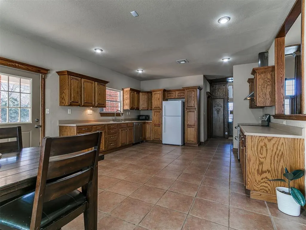 Photo 11 — 3826 NW 32nd Street, Newcastle, OK 73065