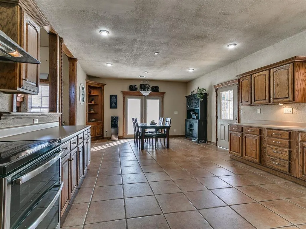 Photo 13 — 3826 NW 32nd Street, Newcastle, OK 73065
