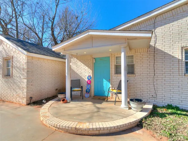Photo 2 — 3848 NW 32nd Street, Newcastle, OK 73065