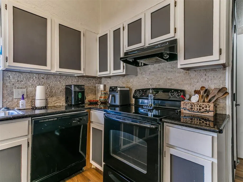 Photo 9 — 3848 NW 32nd Street, Newcastle, OK 73065