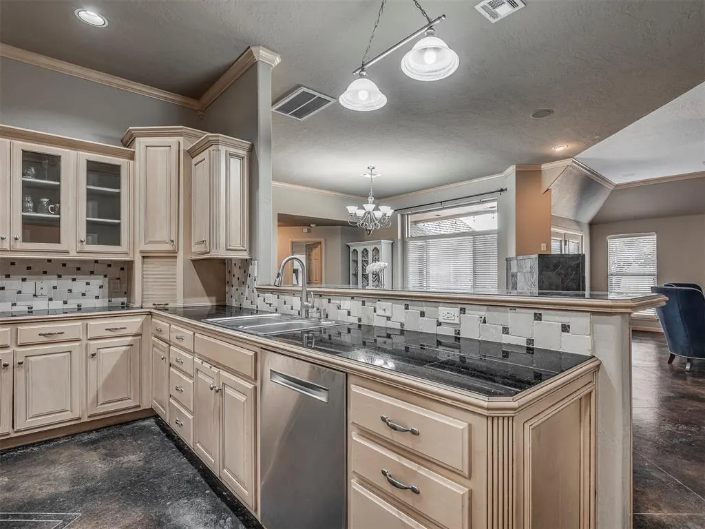 Photo 11 — 4921 NW 161st Street, Edmond, OK 73013