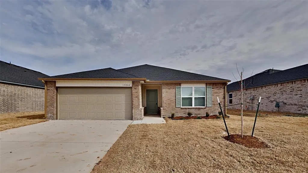 Front exterior — 16204 Harvester Drive, Piedmont, OK 73078
