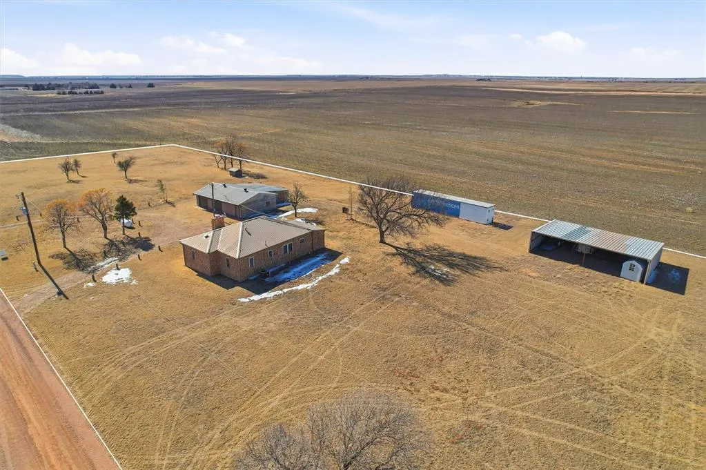 Photo 28 — 16127 S County Road 211, Headrick, OK 73549