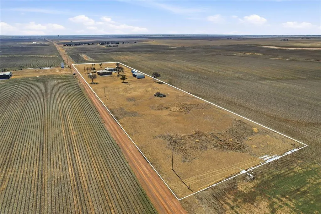 Photo 38 — 16127 S County Road 211, Headrick, OK 73549