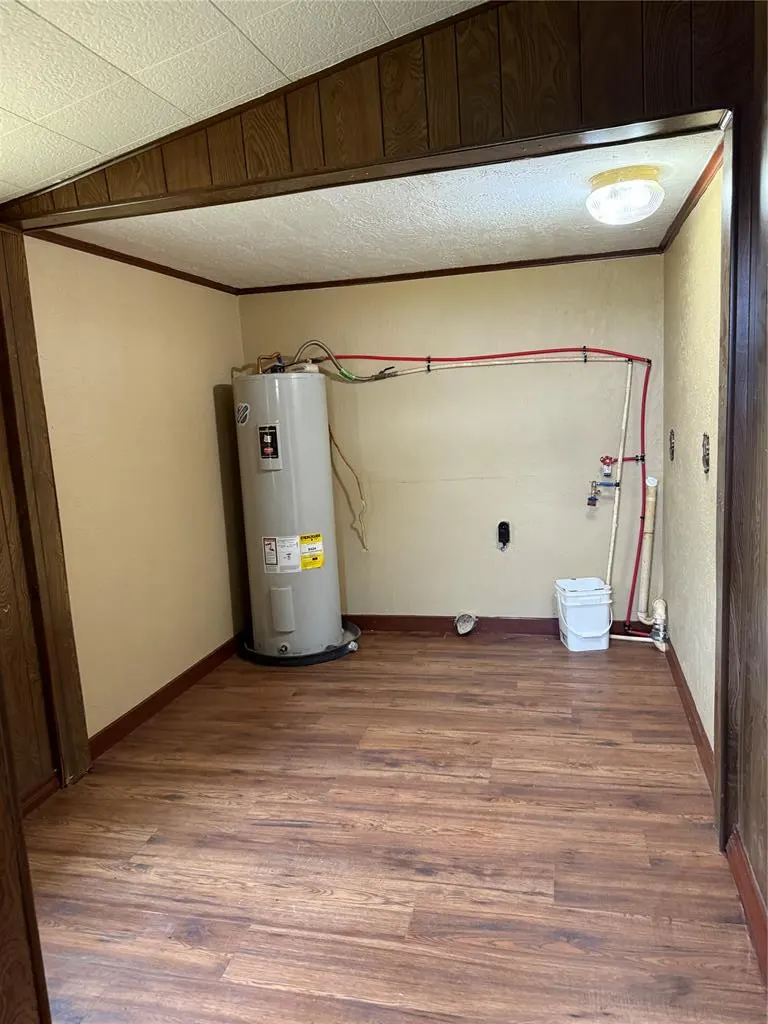 Photo 24 — 16127 S County Road 211, Headrick, OK 73549