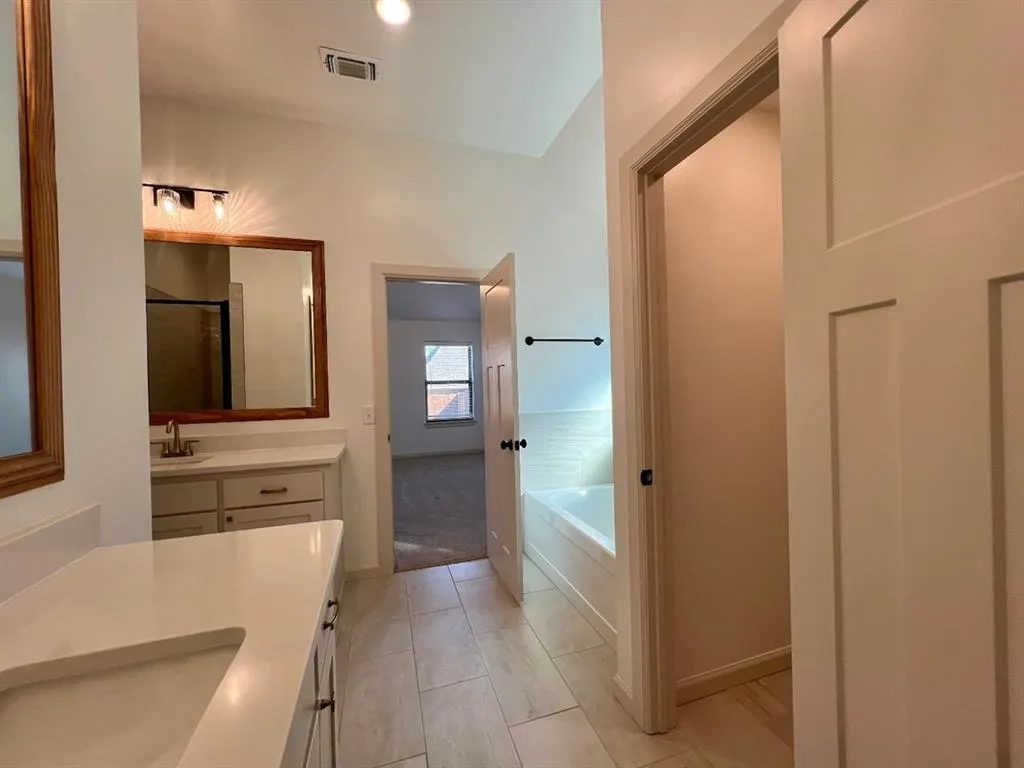 Photo 14 — 9333 SW 42nd Street, Oklahoma City, OK 73179