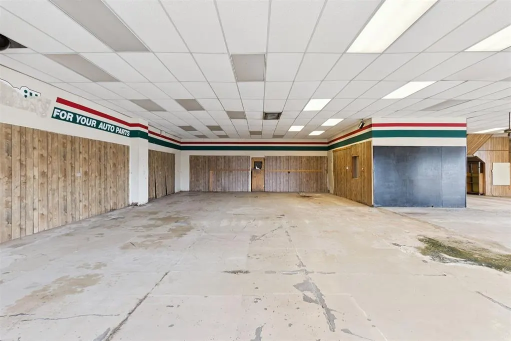 Photo 7 — 423 N 7th Street, Perry, OK 73077