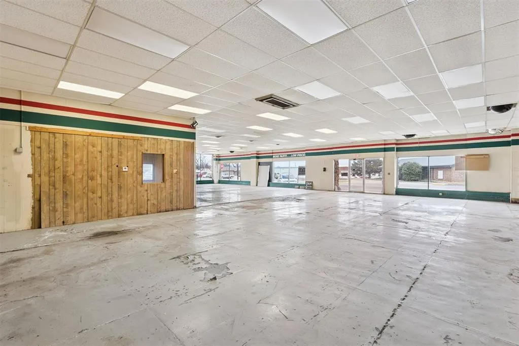 Photo 10 — 423 N 7th Street, Perry, OK 73077