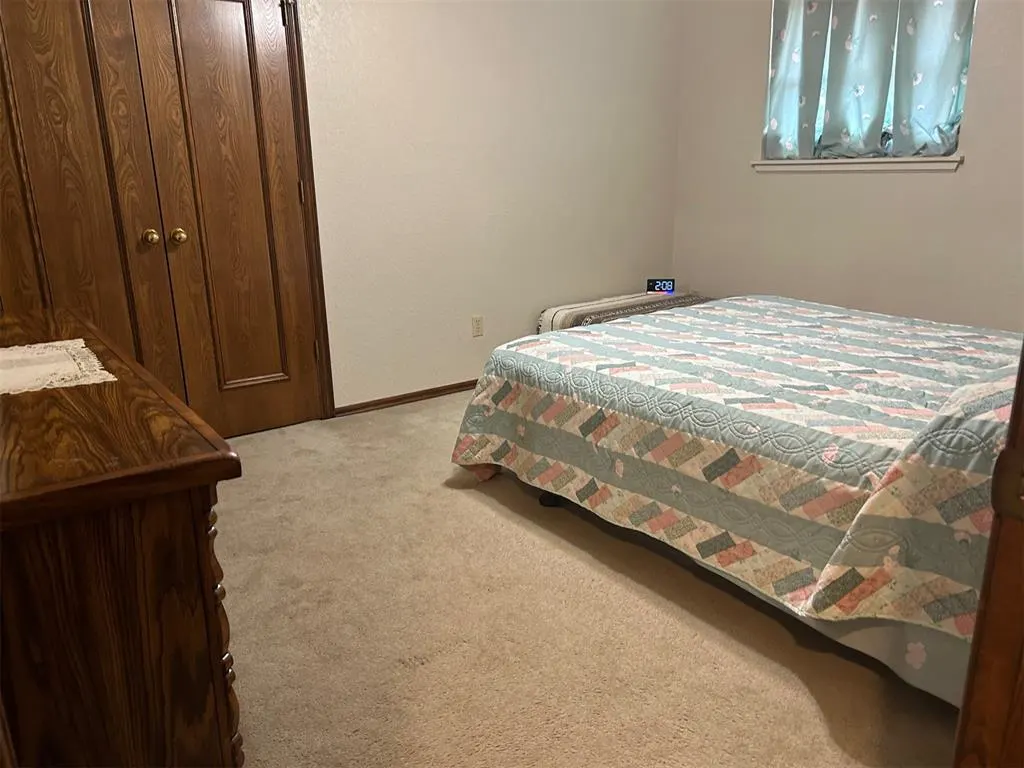 Photo 16 — 901 W Park Lane, Kingfisher, OK 73750