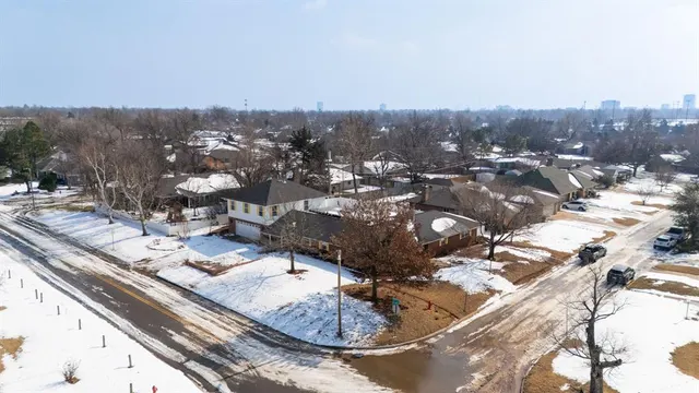 Photo 2 — 3247 Elmwood Avenue, Oklahoma City, OK 73116