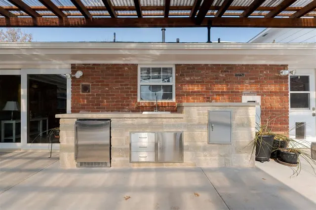 Photo 8 — 3247 Elmwood Avenue, Oklahoma City, OK 73116