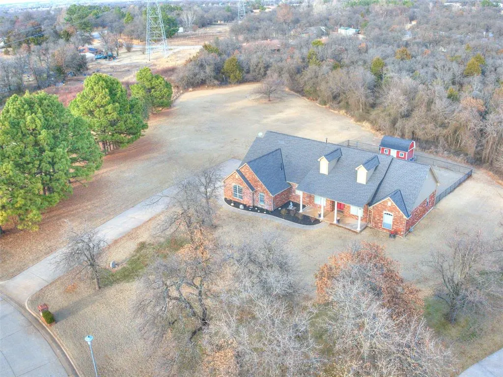 Photo 5 — 450 Hickory Hill Drive, Choctaw, OK 73020
