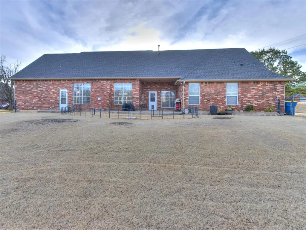 Photo 6 — 450 Hickory Hill Drive, Choctaw, OK 73020