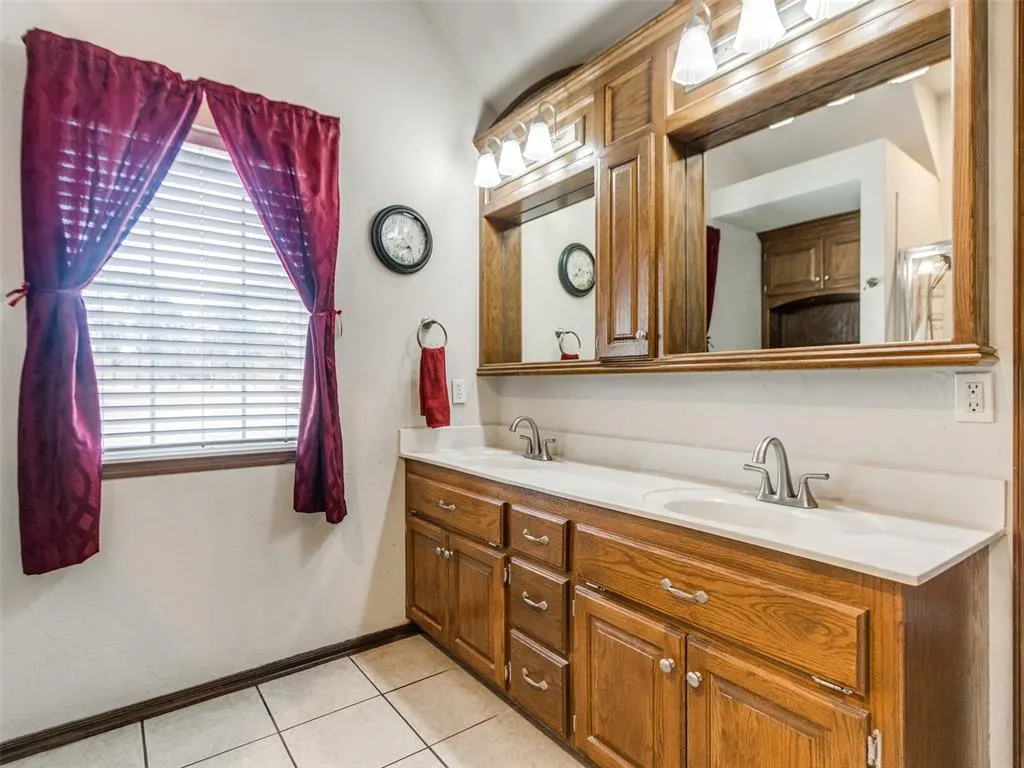 Photo 43 — 450 Hickory Hill Drive, Choctaw, OK 73020