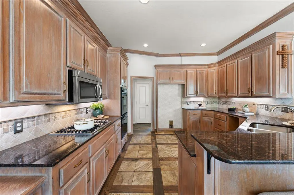 Photo 16 — 14705 Longford Way, Edmond, OK 73013