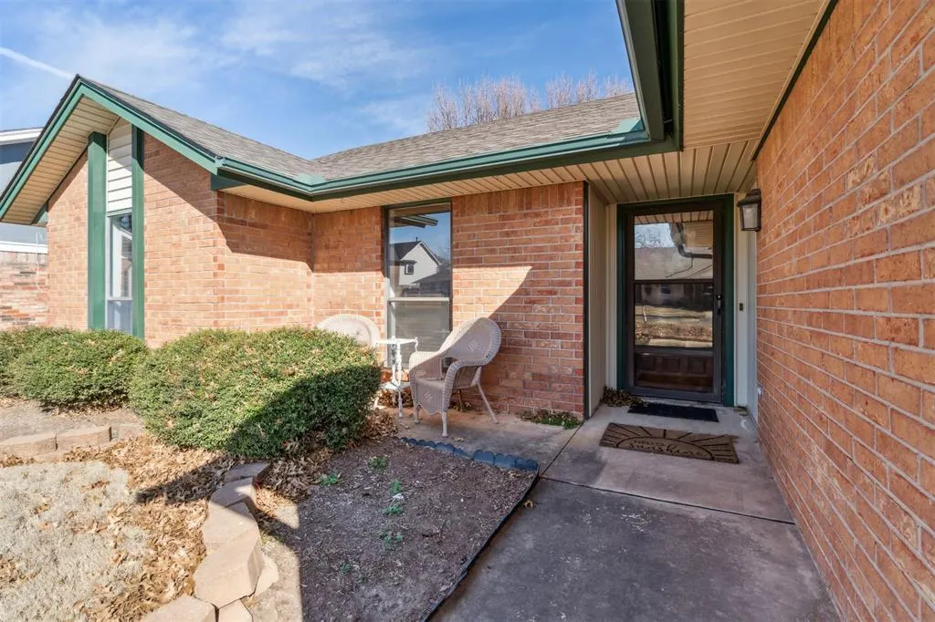 Photo 3 — 1617 Wilderness Drive, Norman, OK 73071