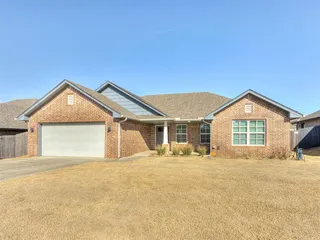 Sold home at 1910 Glenbrook Drive