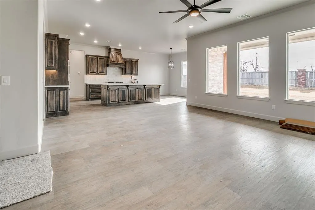 Photo 5 — 11604 SW 58th Street, Mustang, OK 73064