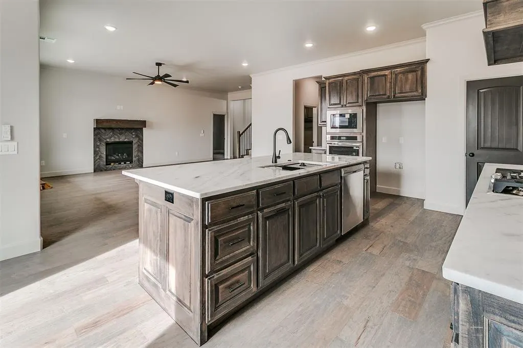 Photo 9 — 11604 SW 58th Street, Mustang, OK 73064