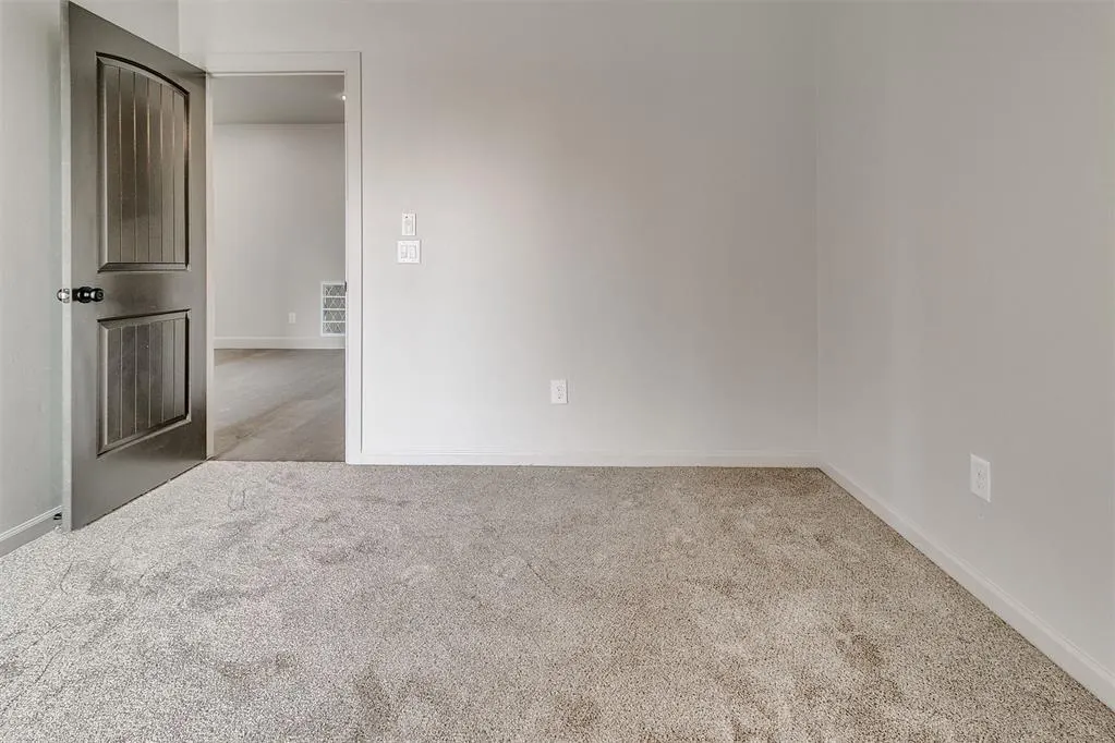 Photo 36 — 11604 SW 58th Street, Mustang, OK 73064