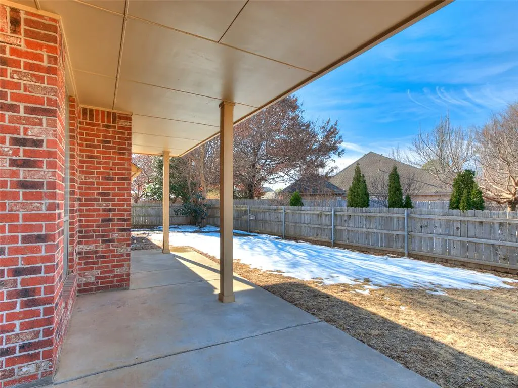 Photo 5 — 2833 Stonebrook Road, Edmond, OK 73003