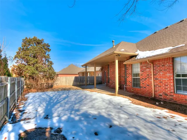 Photo 7 — 2833 Stonebrook Road, Edmond, OK 73003