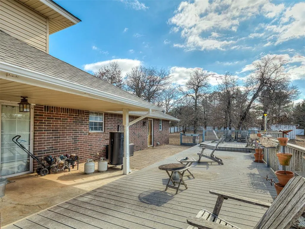 Photo 12 — 7901 Eagle Wood Drive, Oklahoma City, OK 73150