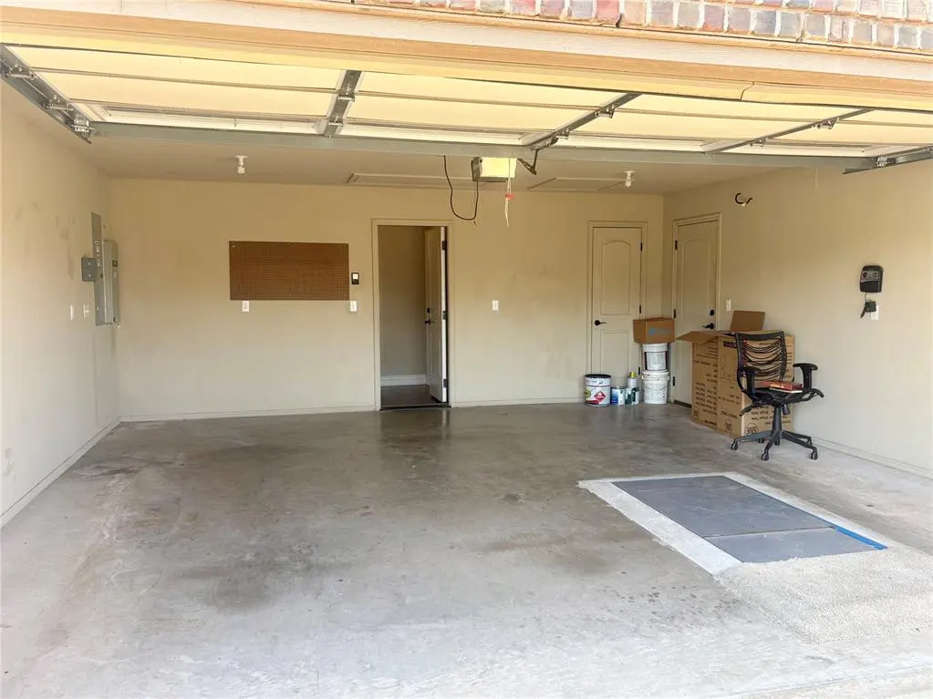 Photo 26 — 912 Stephanie Lane, Altus, OK 73521