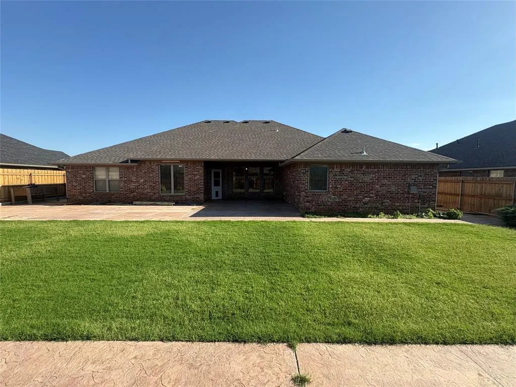 Photo 27 — 912 Stephanie Lane, Altus, OK 73521