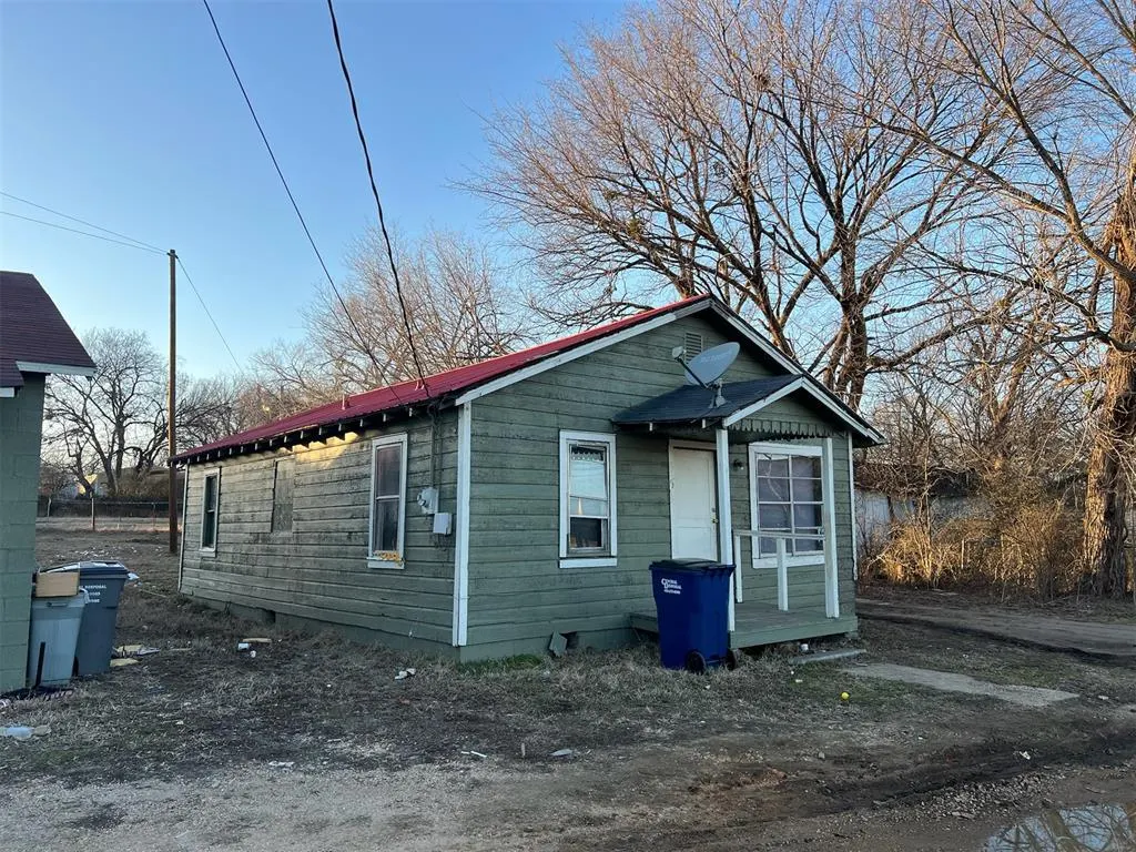 Photo 3 — 213 W 14th Street, Wewoka, OK 74884