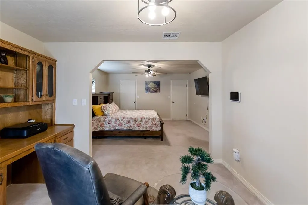 Photo 18 — 1006 Lera Lane, Elk City, OK 73644