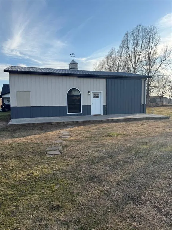 Front exterior — 300 Braid Lane, McLoud, OK 74851