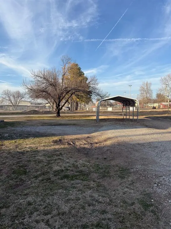Photo 4 — 300 Braid Lane, McLoud, OK 74851
