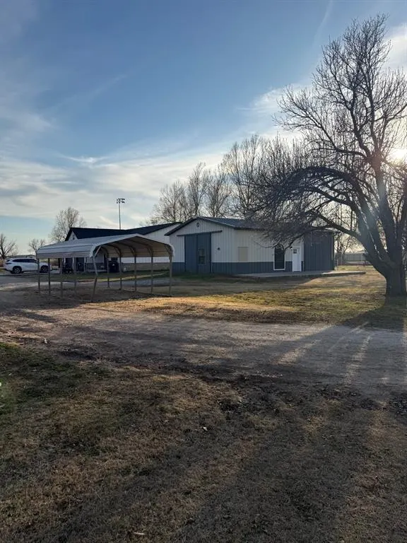 Photo 5 — 300 Braid Lane, McLoud, OK 74851