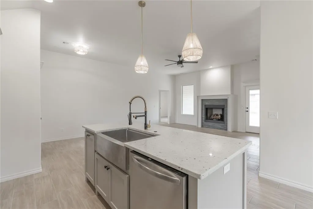 Photo 15 — 584 Hackberry Lane, Washington, OK 73093