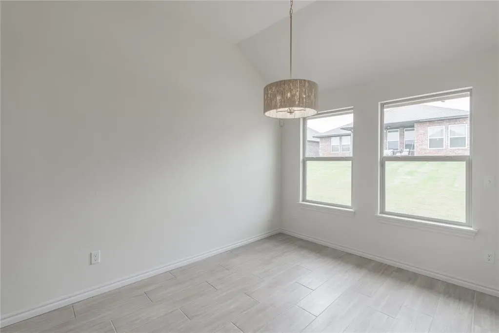 Photo 16 — 584 Hackberry Lane, Washington, OK 73093