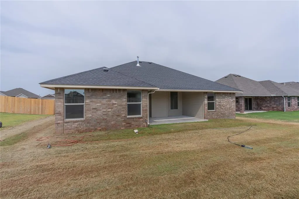 Photo 37 — 584 Hackberry Lane, Washington, OK 73093