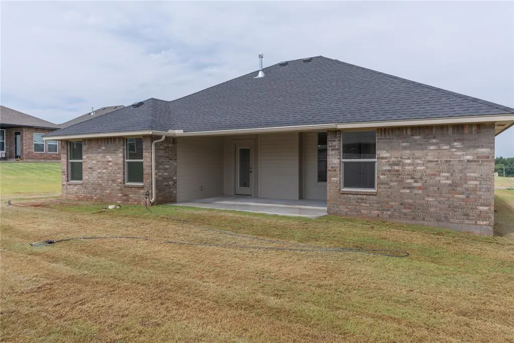 Photo 39 — 584 Hackberry Lane, Washington, OK 73093