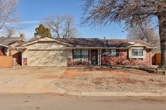 Front exterior — 6341 N Hammond Avenue, Warr Acres, OK 73122