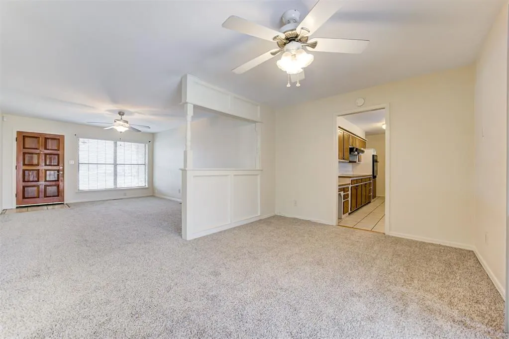 Photo 11 — 6341 N Hammond Avenue, Warr Acres, OK 73122
