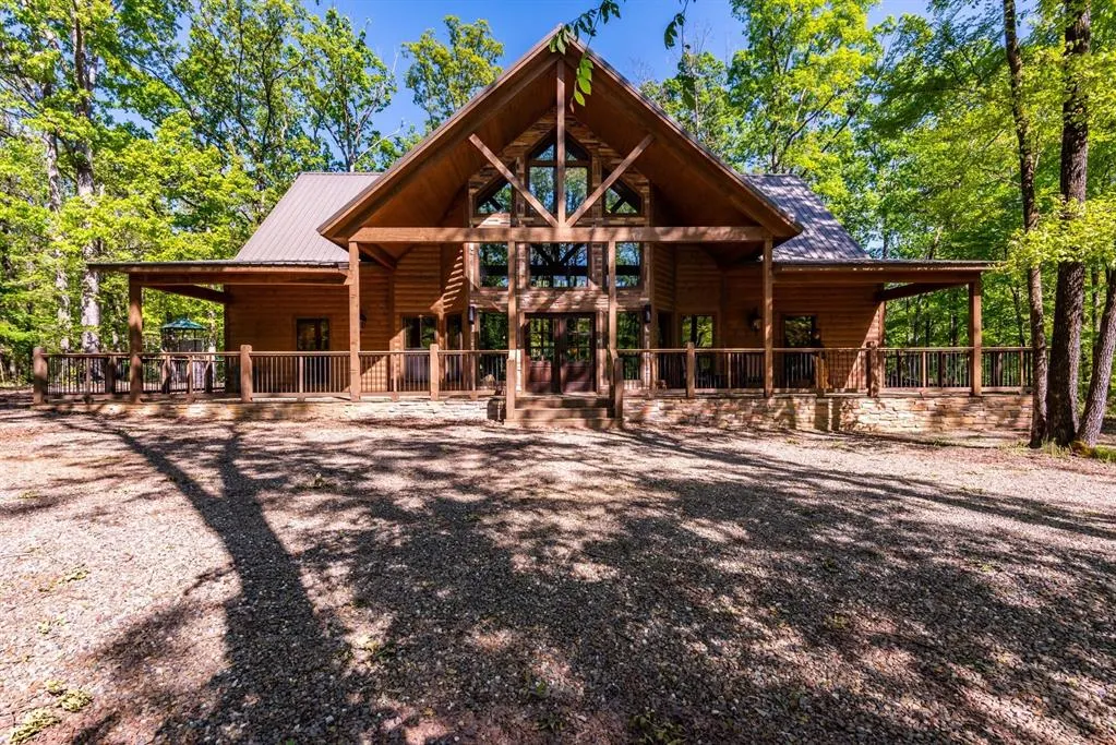 Front exterior — 72 Dry Fly Lane, Broken Bow, OK 74728