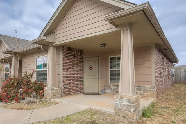 Front exterior — 913 SW 92nd Street, Oklahoma City, OK 73139