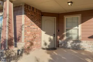 Sold home at 1001 SW 92nd Street
